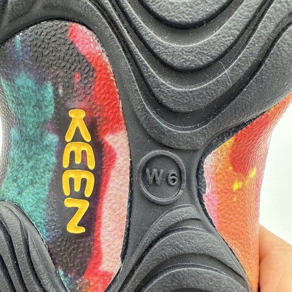 KEEN Women's Yogui Arts Garcia New York at Night Tie Dye Clogs Mules Size 6 - Picture 14 of 14